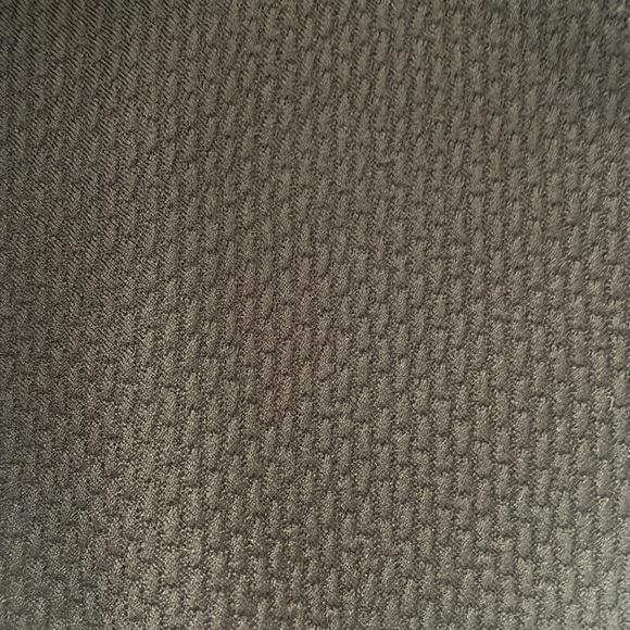 Jayvee black pencil skirt with texture! - Picture 4 of 4